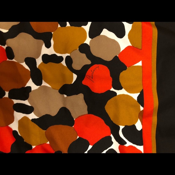 Burberry square scarf - Picture 4 of 8